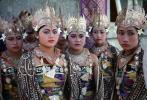 Dance in Bali, EDAV02P13_15