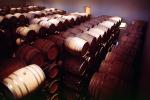 Oak Aging barrels, Wood, Wooden Barrels, Fermenting Tanks, FAWV02P02_07