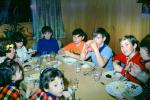 Lunch, boys, girls, setting, people, 1960s, FDNV02P15_02
