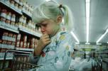 crying child, sitting, Supermarket Aisles, FGNV01P01_08