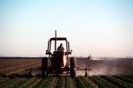 Fields, tractor, mechanization, dust, fertilizer, tank, Dirt, soil, FMNV02P13_02