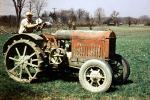 old time Tractor, Farmer, 1950s, FMNV09P01_04