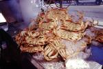 Cooked Dungeness Crabs on Ice, steamed, seafood, shellfish, Fishermans Wharf, FRBV05P15_16