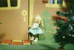 Goldilocks, opening the door, diorama, 1950s