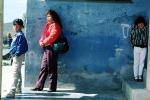 Woman, pants, jacket, purse, boy, girl, Colonia Flores Magone, PFSV02P02_16