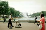 People, Water Fountain, aquatics, Stroller, New York Worlds Fair, 1960s, PFWV02P07_09