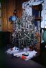 hanging tinsel, tree, presents, Decorations, Ornaments, 1940s, PHCV02P11_07