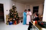 285-Missouri Street, Potrero Hill, Presents, Decorations, Ornaments, Tree, Christmas Tree decorated, PHCV03P02_05