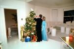 285-Missouri Street, Potrero Hill, Presents, Decorations, Ornaments, Tree, Christmas Tree decorated, PHCV03P02_07