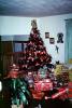 tree, presents, Decorations, Ornaments, 1960s, PHCV03P10_05