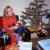 Woman, Tiny Tree, Presents, Gifts, Decorations, Ornaments, 1960s, PHCV04P07_14