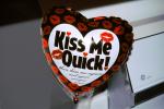 Kiss Me Quick!, Balloon, Heart