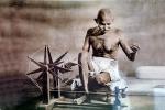 Mahatma Gandhi, Wardha, PORV04P10_01