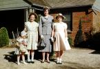 Woman, Mother, Daughters, baskets, purse, dress, hats, 1950s, PORV26P13_09