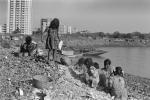 Girl Picking Trash, Fort Beach, Khroorow Baug, Mumbai, POVPCD3306_031