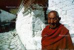 Monk, white brick wall, Buddhism, Dharmic, Dharma, budism, Buddhist, Buddist, Lhasa, RCTV03P11_08