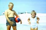 Sister, Brother, Ball, Beach, 1960s, RVLV09P11_10
