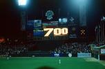 Barry Bonds 700th Home Run, Giants Baseball Stadium, Friday, Sept. 17, 2004, SBBV03P06_09