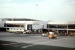 Jetway, terminal, building, baggage cart, Airbridge, TAAV11P15_14