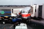 Boeing 737, US Airways, Catering Truck, Scissorlift, jetway, Airbridge, TAFV08P06_11