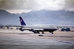 United Airlines UAL, Boeing 747-400 series, TAFV15P04_12