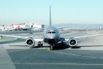 United Airlines UAL, Boeing 737, San Francisco International Airport (SFO), head-on, TAFV15P05_12