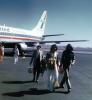 N9069U, United Airlines UAL, named City of Toledo, Boeing 737-222, 737-200 series, JT8D, JT8D-7B, April 1974, 1970s, disembarking passengers, TAFV36P14_02