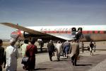 Boarding Passengers, La Paz, Douglas DC-6, Lan Chile, 1961, 1960s, TAFV40P02_01