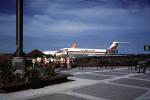 N906H, Boarding Passengers, Hawaiian Air HAL, Douglas DC-9-31, 1972, 1970s, TAFV40P05_05