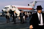N855TW, TWA, Mobile Stairs, Rampstairs, passengers, Boeing 727-031, JT8D, JT8D-7B, May 1965, 1960s