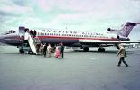 N6813, American Airlines AAL, Boeing 727-223, JT8D-9A s3, JT8D, Mobile Stairs, Rampstairs, ramp, passengers, 727-200 series, 1960s