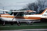 Cessna 172N Skyhawk 100, C-GNLU, landing