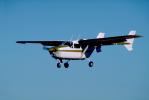 Cessna Skymaster 337, landing