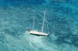 Coral Reef, Shipwreck on a Barrier Reef, yacht, salvage operation