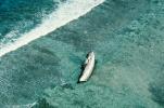 Shipwreck on a Barrier Reef, yacht, salvage operation, TSRV01P02_02