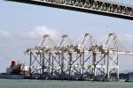 Zhen hua 1, Heavy Load Carrier, IMO: 7506572, ZPMC, Port of Oakland, Gantry Crane, Harbor, TSWV06P08_03