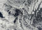 Ship-wave-shape wave clouds induced by the Azores