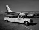 Checker Aerobus, Crew Transit Vehicle, Full-size limousine, 7/9-door station wagon, N7519A, American Airlines AAL, 1964, 1960s, Boeing 707-123B