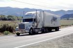 Swift, Peterbilt, Semi-trailer truck, Semi, Highway 395