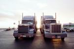 Peterbilt head-on, Freightliner head-on, Semi-trailer truck, Semi, VCTV05P05_09