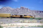 UP 9245, UP 4379, Union Pacific, between Phoenix and Tucson, VRFV05P13_04