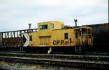 434586, CP Rail, Canadian Pacific, Yellow Caboose, VRFV06P11_01