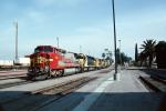 825, Santa-Fe ATSF Diesel Locomotive, Red & Silver, Warbonnet, San Bernardino California, VRFV07P14_18